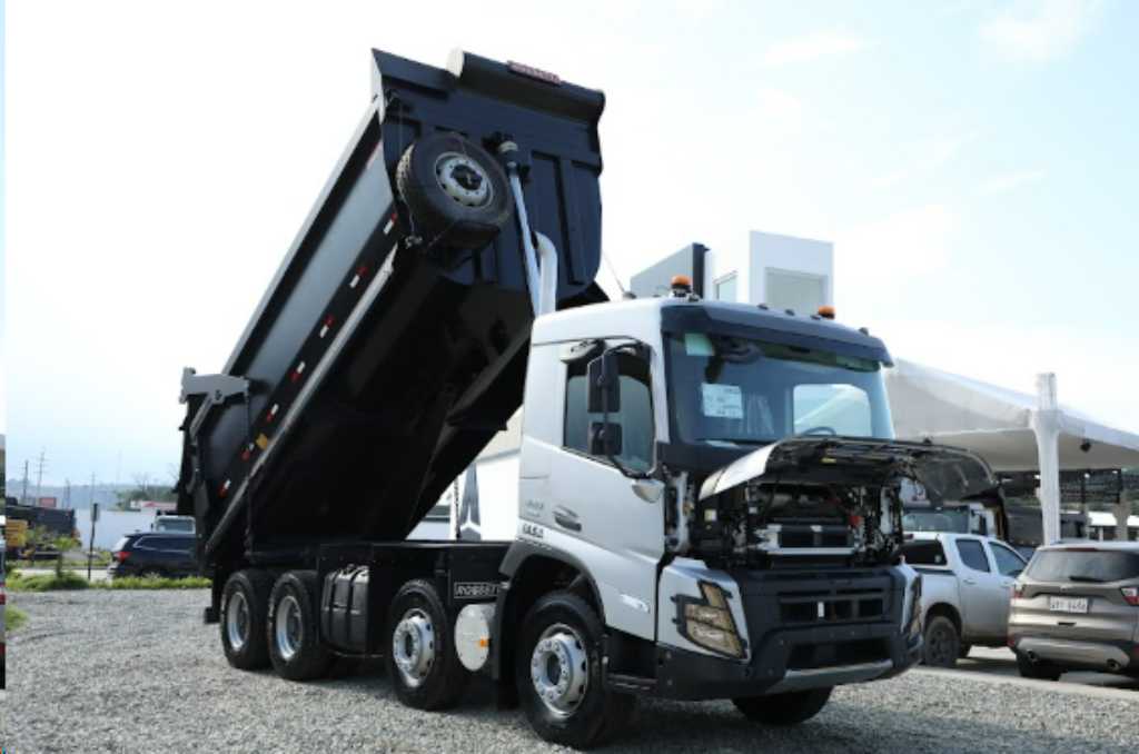 Volvo FM64R