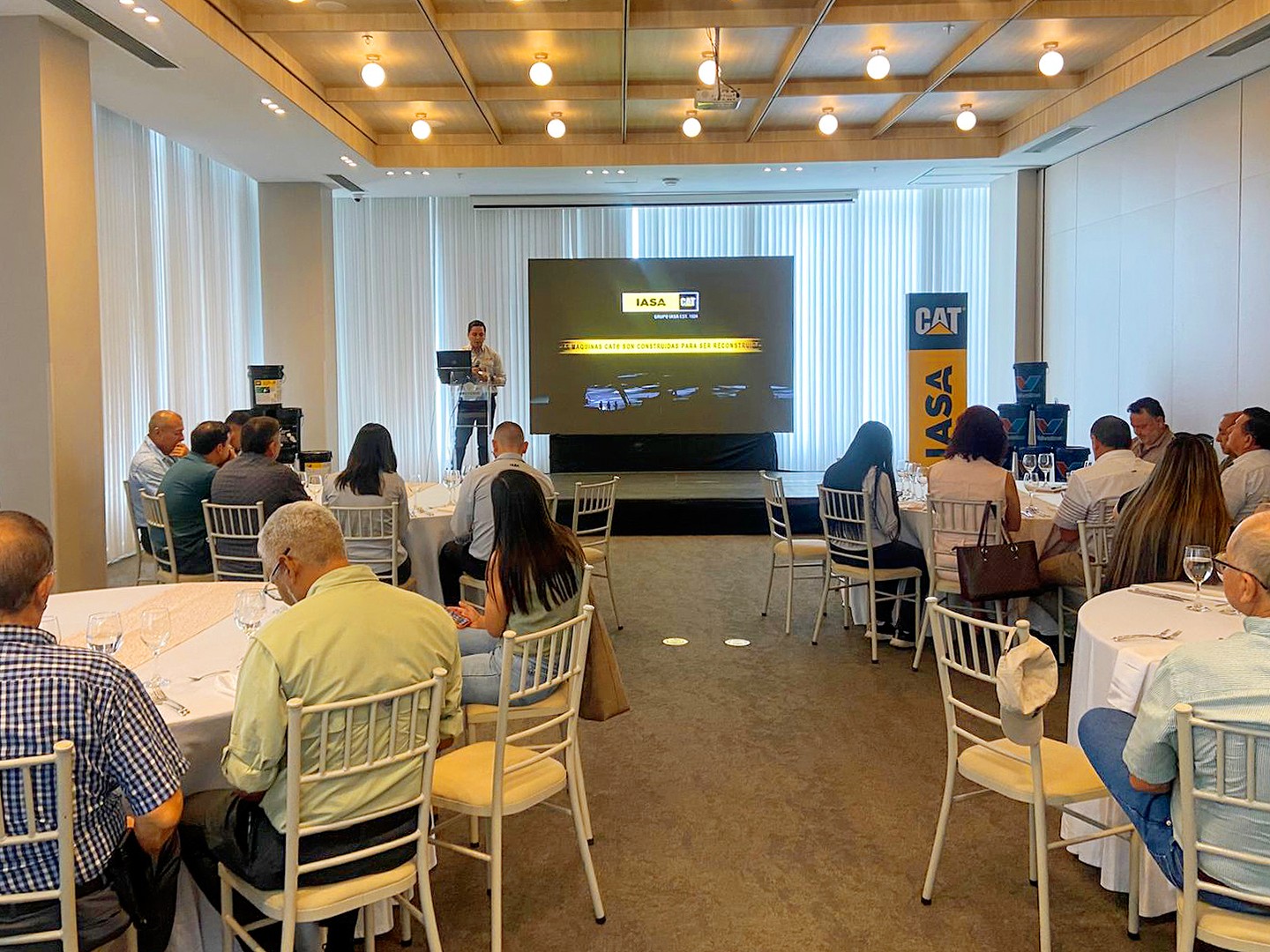 IASA Portoviejo: Inauguración Nueva Agencia Caterpillar