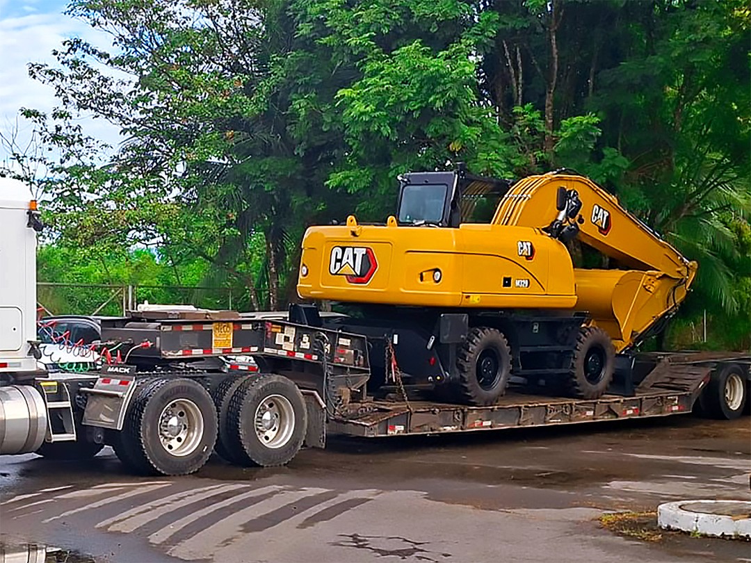 Excavadora Cat M320: Mantenimiento Vial en Chiriquí
