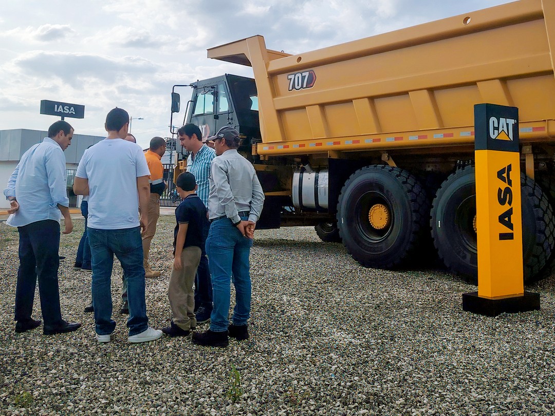 Nuevo Cat 707: Presentación Camión Rígido Fuera de Camino